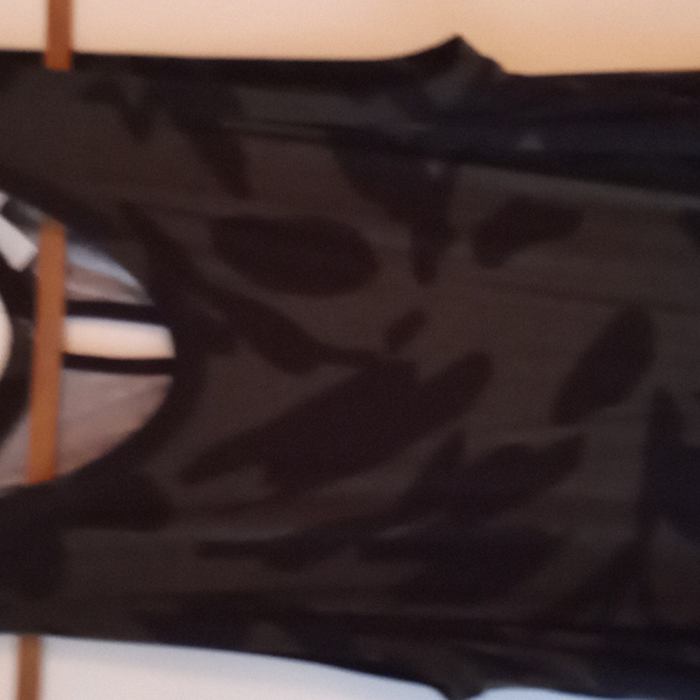 Dress - Picture 2 of 4